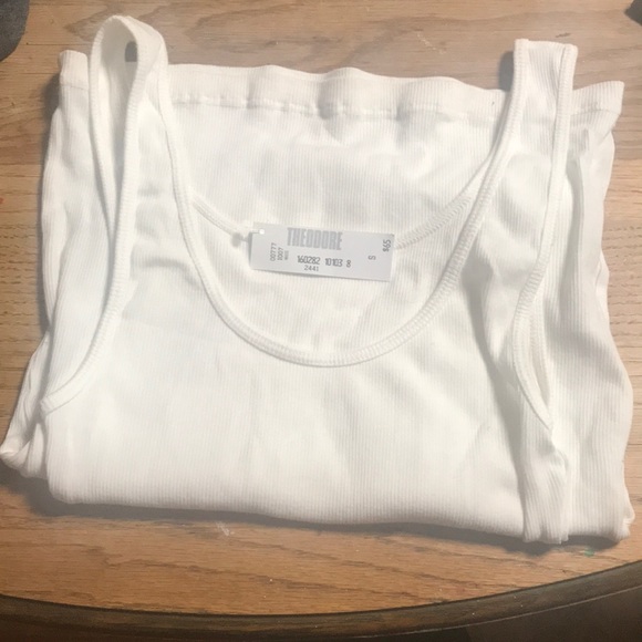 Theodore - Picture 4 of 4